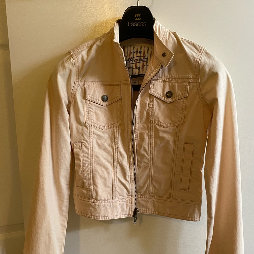 NWOT Abercrombie high waisted jacket